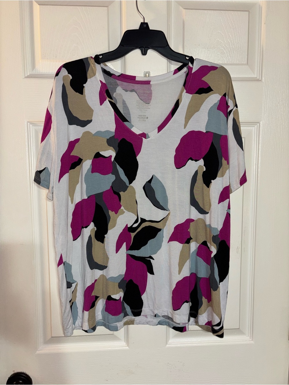 Nine West White V-Neck Top with Pink, Black, Gray & Tan Abstract Print